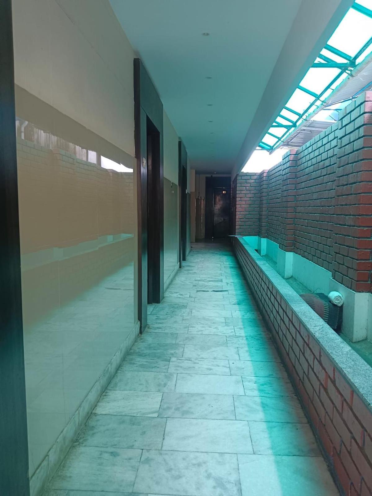 Sree Balaji Hotel - Lodge 根尼亚古马里 外观 照片